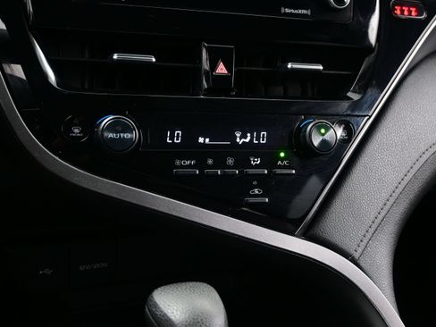 Used 2022 Toyota Camry LE FWD image 20