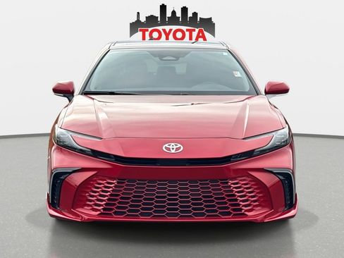 Used 2025 Toyota Camry XSE image 9