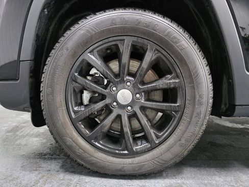 Used 2021 Jeep Cherokee Latitude Lux w/ Trailer Tow Group AWD/4WD image 6