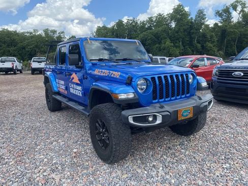 Used 2021 Jeep Gladiator Sport AWD/4WD image 3