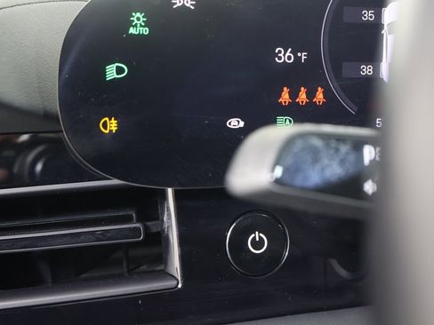 Used 2024 Porsche Taycan image 24