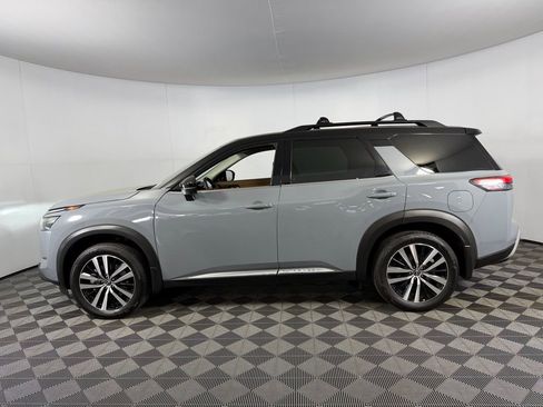 Used 2025 Nissan Pathfinder Platinum w/ Cargo Package image 9