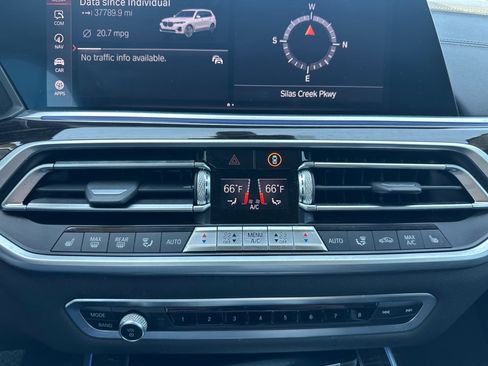 Used 2020 BMW X7 xDrive40i AWD/4WD image 21