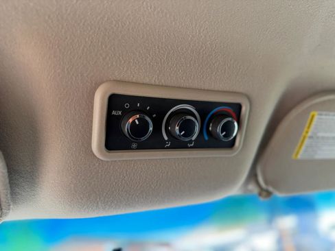 Used 2014 Chevrolet Express 1500 LT w/ LT Preferred Equipment Group AWD/4WD image 19