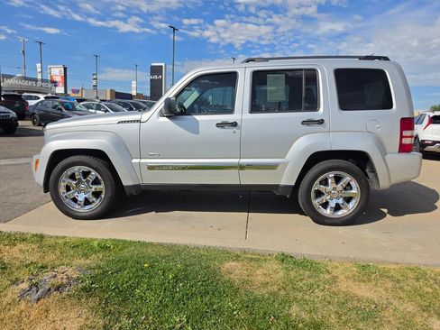 Used 2012 Jeep Liberty Sport AWD/4WD image 8