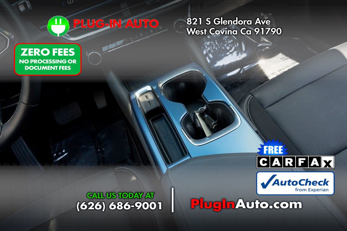 Used 2024 Chevrolet Equinox EV LT w/ LPO, Blackout Package FWD image 19