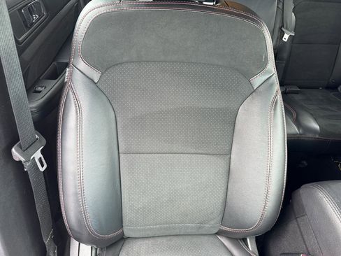 Used 2019 Ford Explorer XLT w/ Equipment Group 202A FWD image 8