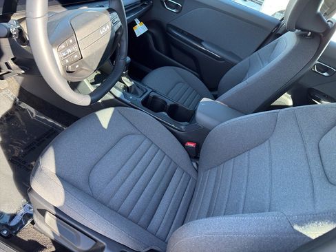 Used 2025 Kia K4 EX image 10