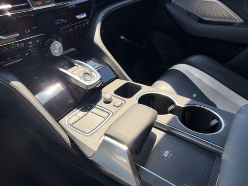 Used 2023 Acura MDX SH-AWD w/ Advance Package image 19