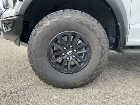 Used 2025 Ford F150 Raptor image 23