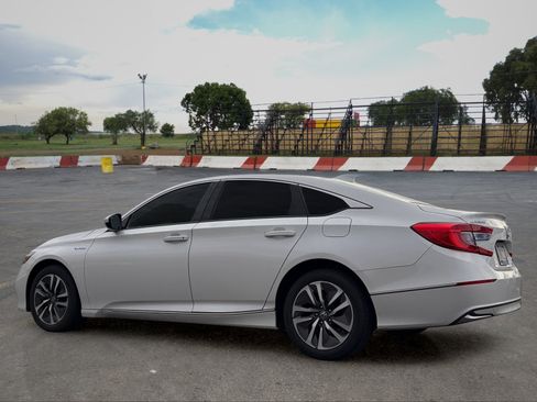 Used 2020 Honda Accord EX image 4