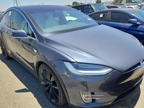 Used 2020 Tesla Model X Long Range AWD/4WD image 2