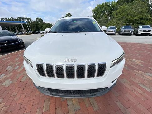 Used 2021 Jeep Cherokee Latitude FWD image 23