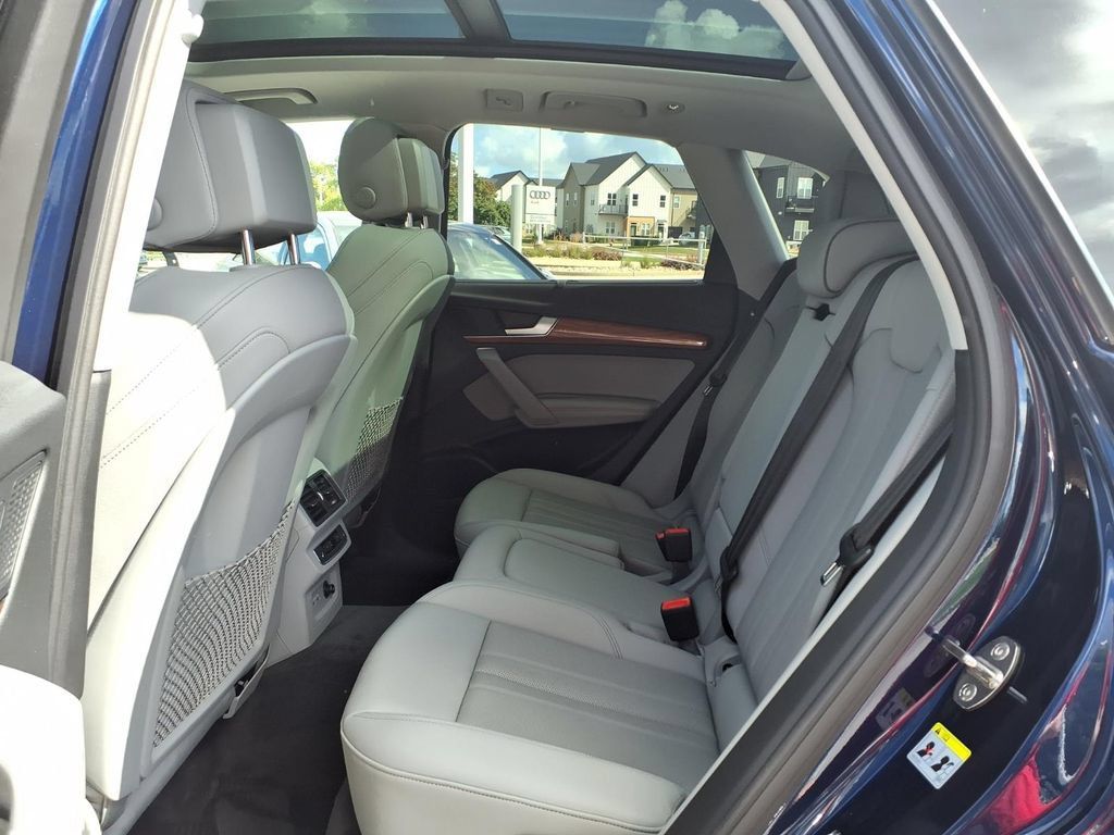 Used 2021 Audi Q5 Prestige AWD/4WD image 24