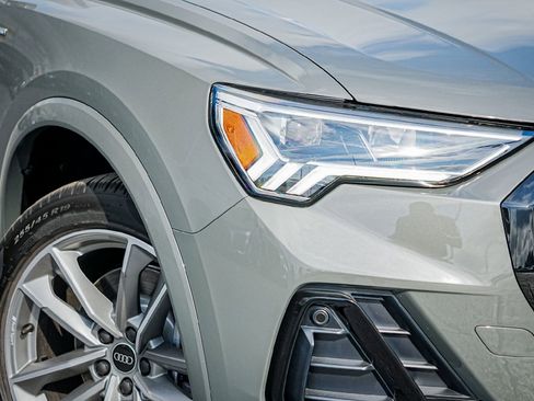 New 2025 Audi Q3 2.0T Premium image 3