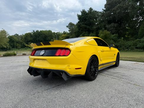 Used 2015 Ford Mustang Coupe RWD image 5