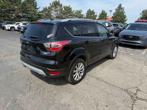 Used 2017 Ford Escape Titanium w/ Canadian Touring Package AWD/4WD image 3