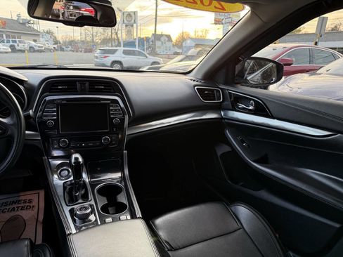 Used 2021 Nissan Maxima 3.5 SV w/ Floor Mat Group image 12