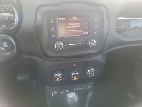 Used 2019 Jeep Renegade Sport w/ Sport Appearance Group AWD/4WD image 16