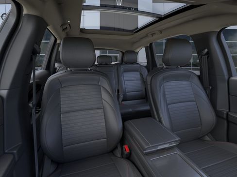 New 2026 Lincoln Nautilus Reserve image 10