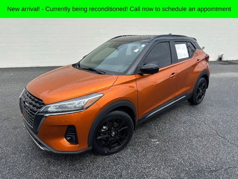 Used 2022 Nissan Kicks SR w/ Premium Package FWD image 1