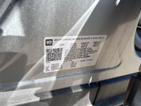 Used 2023 Chevrolet Equinox Premier AWD/4WD image 31