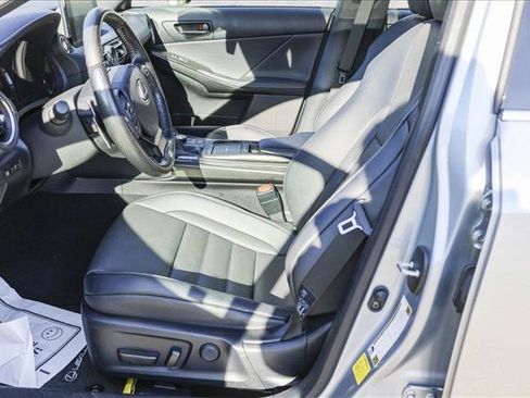 Used 2021 Lexus IS 350 F Sport w/ Dynamic Handling Package image 11