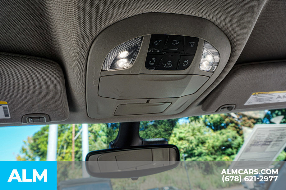 Used 2023 Chrysler Pacifica Touring-L FWD image 40