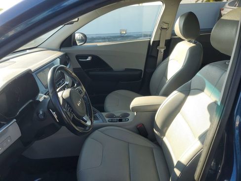 Used 2022 Kia Niro EX Premium image 14