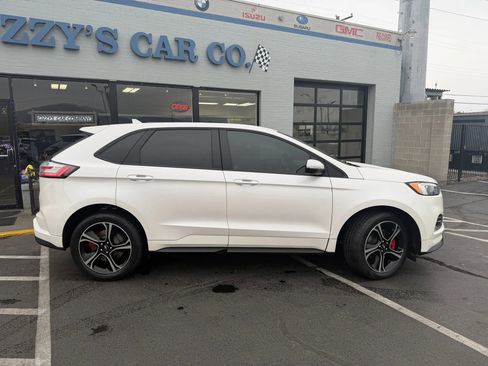 Used 2019 Ford Edge ST w/ Cold Weather Package image 2