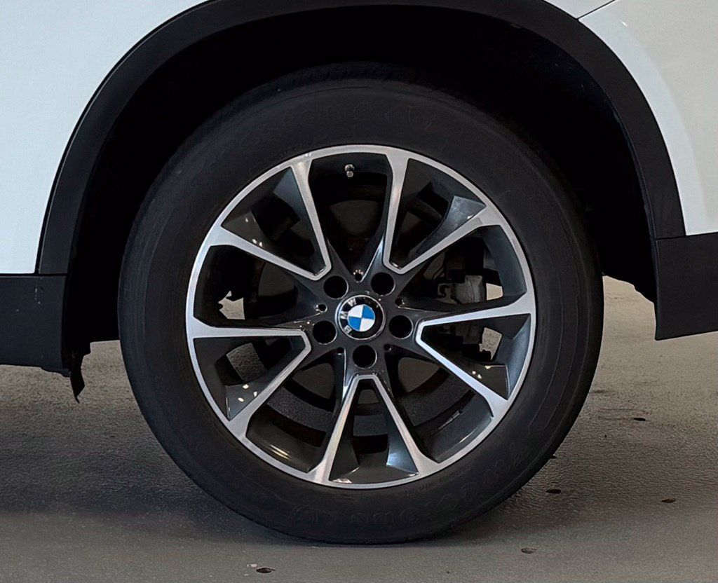 Used 2017 BMW X5 xDrive35i AWD/4WD image 6