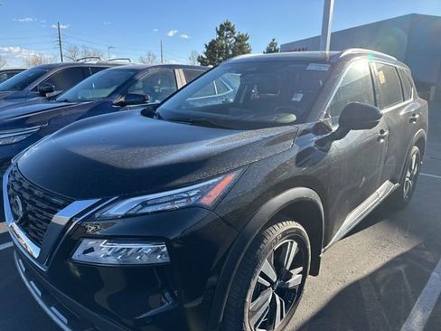 Used 2023 Nissan Rogue SL w/ SL Premium Package image 4