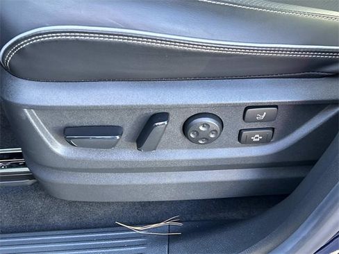 Certified 2025 INFINITI QX80 Sensory image 17