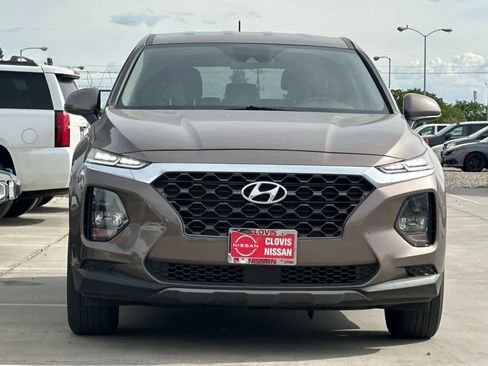 Used 2019 Hyundai Santa Fe SE image 11