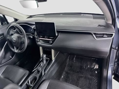 Certified 2024 Toyota Corolla Cross XLE w/ Convenience Package FWD image 30