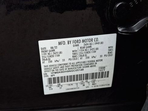 Used 2022 Ford Explorer XLT w/ Equipment Group 202A AWD/4WD image 27