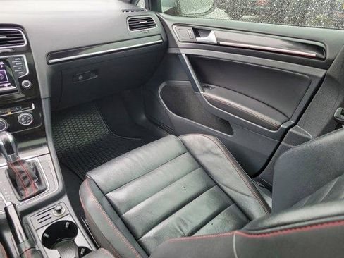 Used 2015 Volkswagen GTI SE image 13