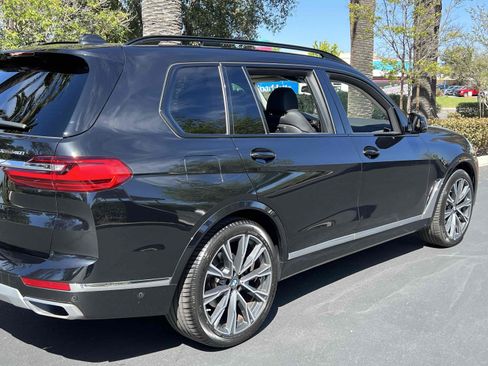 Used 2022 BMW X7 xDrive40i w/ Premium Package image 73
