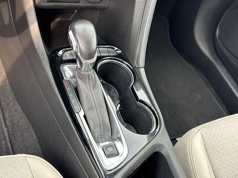 Used 2022 Buick Encore GX Preferred w/ Cold Weather Comfort Package FWD image 15