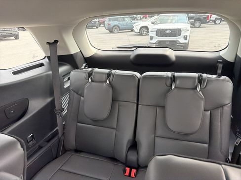 New 2026 Ford Explorer Active w/ Active Comfort Package AWD/4WD image 14