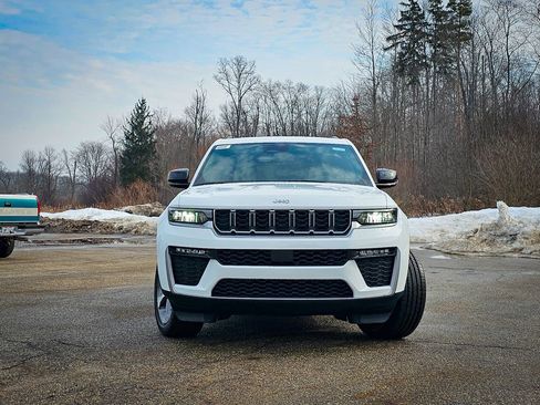 New 2026 Jeep Grand Cherokee Limited AWD/4WD image 8