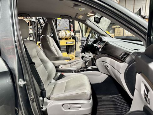 Used 2018 Honda Ridgeline RTL-T image 7