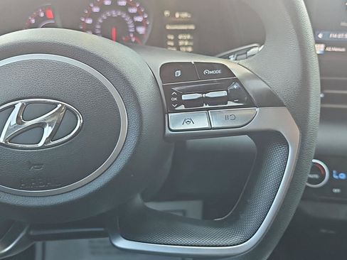 Used 2022 Hyundai Elantra SEL w/ Cargo Package FWD image 18