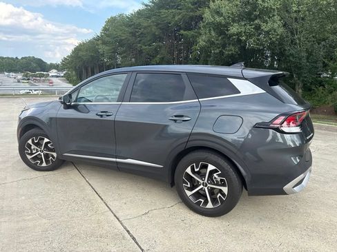 Used 2024 Kia Sportage EX FWD image 11