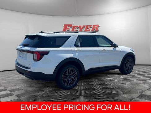 New 2026 Ford Explorer ST-Line w/ ST-Line Street Pack AWD/4WD image 5