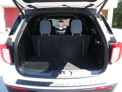 Used 2020 Ford Explorer XLT w/ Equipment Group 202A RWD image 25