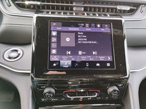 New 2025 Jeep Grand Cherokee Laredo w/ Trailer Tow Package image 26