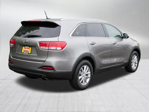 Used 2018 Kia Sorento LX AWD/4WD image 7