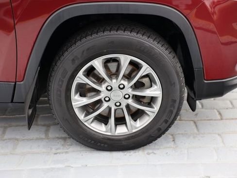 Used 2021 Jeep Cherokee Latitude Lux w/ Comfort/Convenience Group AWD/4WD image 47