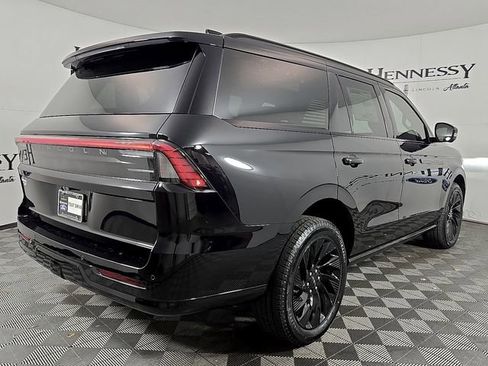 New 2025 Lincoln Navigator Reserve w/ Jet Appearance Package image 4